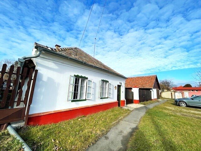 Wunderschönes, stilvoll renoviertes Bauernhaus von 1914 – Ihr neues Zuhause mit Wohlfühlgarantie!, 9161 Győrsövényház (Ungarn), Haus