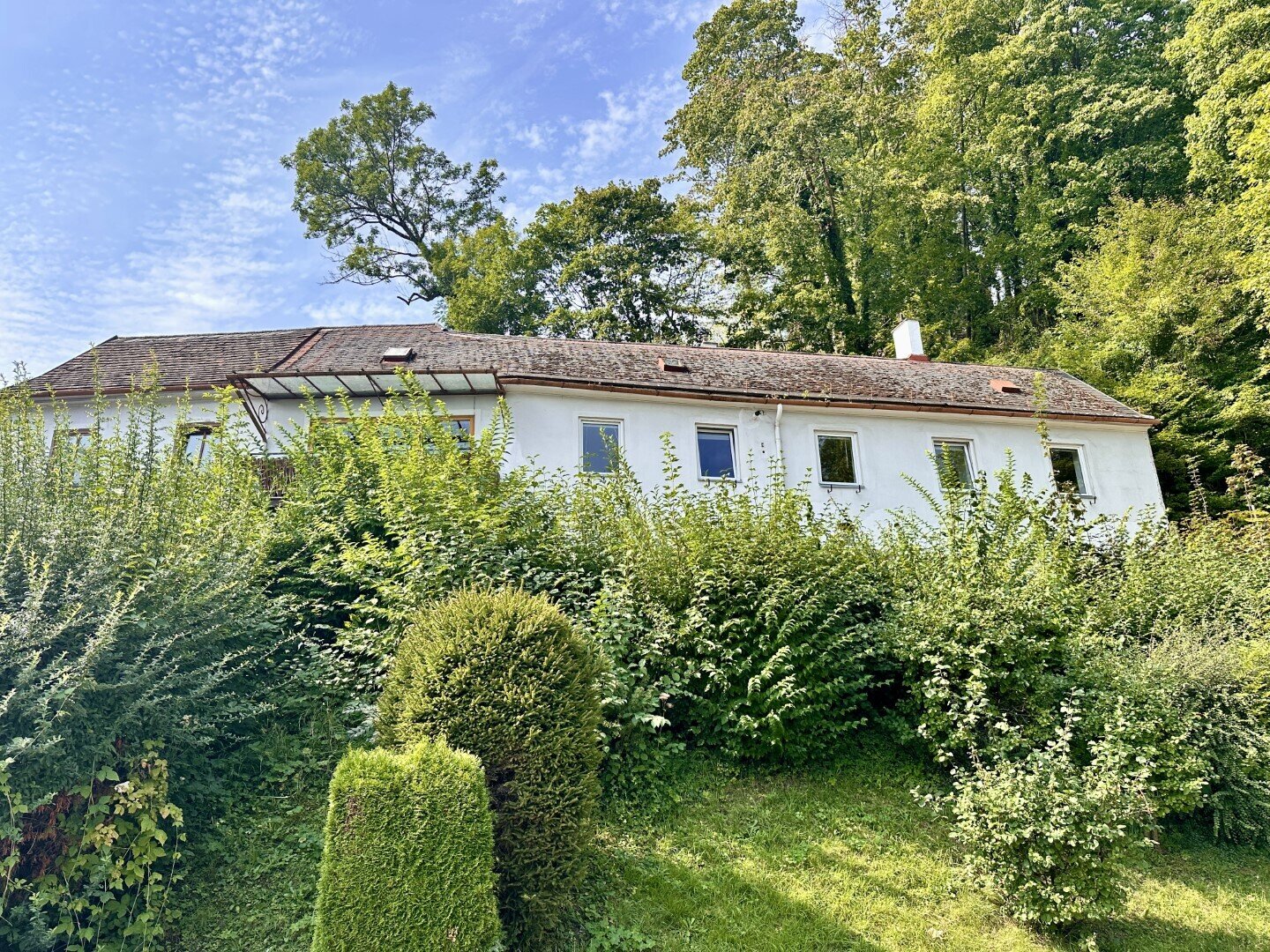 Mehrfamilienhaus oder Zinshaus zum Kauf in Gloggnitz – 199 m², Innenbereich renoviert, Pelletsheizöfen, Lage mit Stadtblick – nur 269.000,00 €, 2640 Gloggnitz, Haus