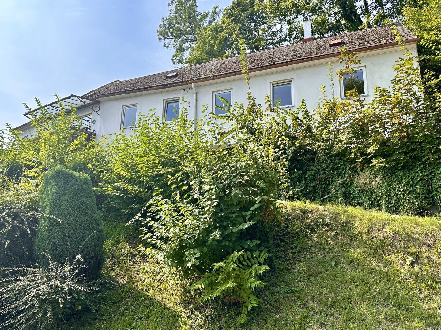 Mehrfamilienhaus oder Zinshaus zum Kauf in Gloggnitz – 199 m², Innenbereich renoviert, Pelletsheizöfen, Lage mit Stadtblick – nur 269.000,00 €, 2640 Gloggnitz, Haus